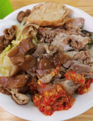 赤峰吃貨豬腳飯店電話地址查詢-第1張圖片