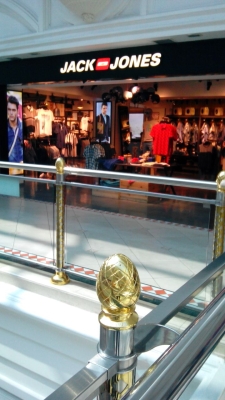 赤峰丁谷服裝店電話號(hào)碼-第1張圖片