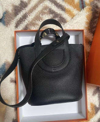 赤峰摩爾城包包店電話號(hào)碼-第1張圖片