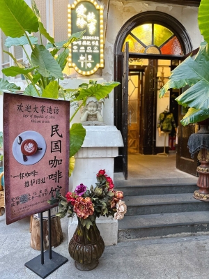 赤峰寵物情侶寫真店電話號碼-第1張圖片