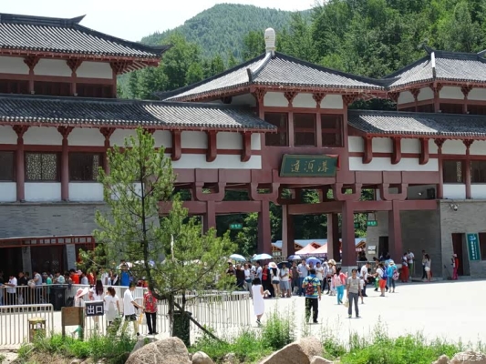 赤峰山門廠家電話號碼查詢-第1張圖片