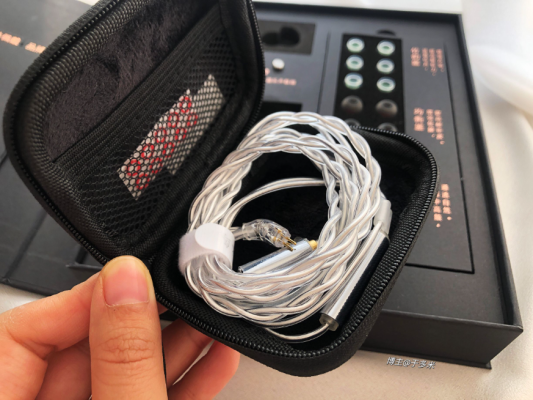 赤峰有線耳機(jī)專賣店電話號碼-第1張圖片