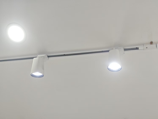 赤峰女裝服裝店地址電話號碼-第1張圖片