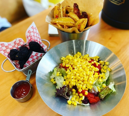 赤峰整只炸雞店電話多少號-第1張圖片