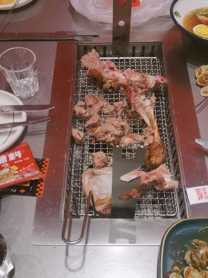 赤峰脆皮烤羊腿店電話地址查詢-第1張圖片