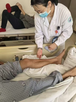 赤峰隆潭醫(yī)院電話號碼是多少-第1張圖片