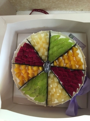 赤峰南寺清真糕點(diǎn)店電話號(hào)碼-第1張圖片