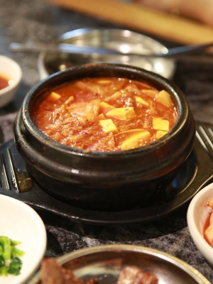 赤峰芳姐烤肉電話號(hào)碼多少-第1張圖片