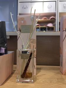 赤峰時代城名創(chuàng)優(yōu)品電話號碼-第1張圖片