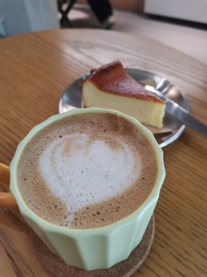 赤峰伊貝蛋糕元宵店電話號碼-第1張圖片