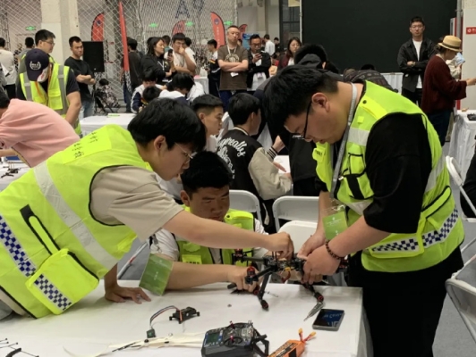 赤峰無人機(jī)團(tuán)隊(duì)電話號碼-第1張圖片