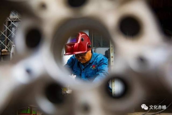 赤峰吊墜打孔師傅電話地址是多少-第1張圖片