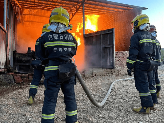 赤峰富龍運(yùn)輸隊(duì)電話地址查詢-第1張圖片