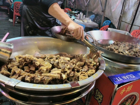 赤峰夜市美食探店電話號(hào)碼-第1張圖片