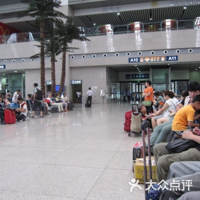 赤峰火車站候車大廳電話號(hào)碼-第1張圖片