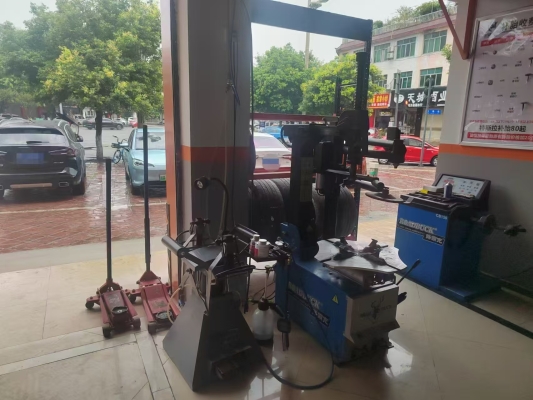 赤峰車鈑金修復(fù)電話號碼-第1張圖片