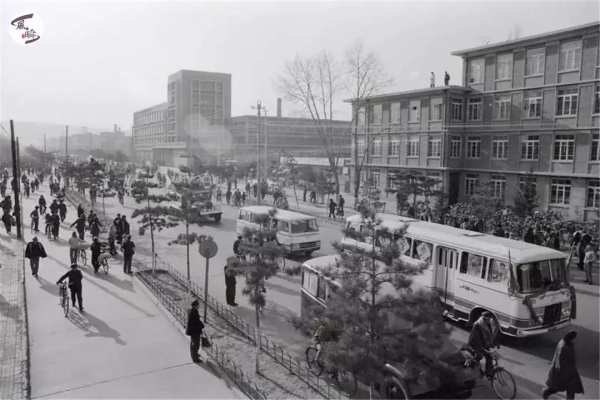 赤峰收老珠子電話號(hào)碼是多少-第1張圖片