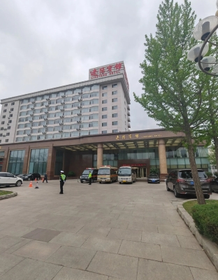赤峰昊酒店電話-第1張圖片