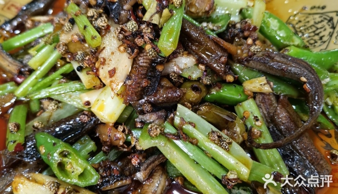 赤峰美食小鎮(zhèn)電話多少號(hào)啊-第1張圖片