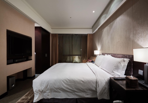 赤峰鑫泰酒店電話多少號-第1張圖片