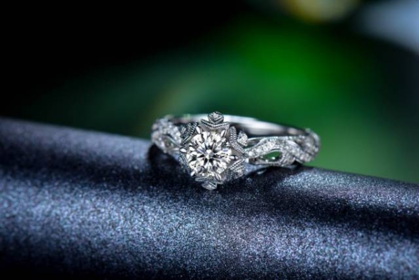 赤峰收鉆戒的商家電話號(hào)碼-第1張圖片