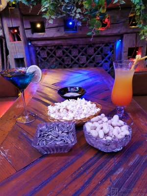 赤峰酒吧約酒電話號碼多少-第1張圖片