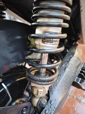 臨沂修摩托車減震器-第1張圖片