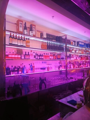 赤峰靜吧駐唱招聘電話號(hào)碼-第1張圖片