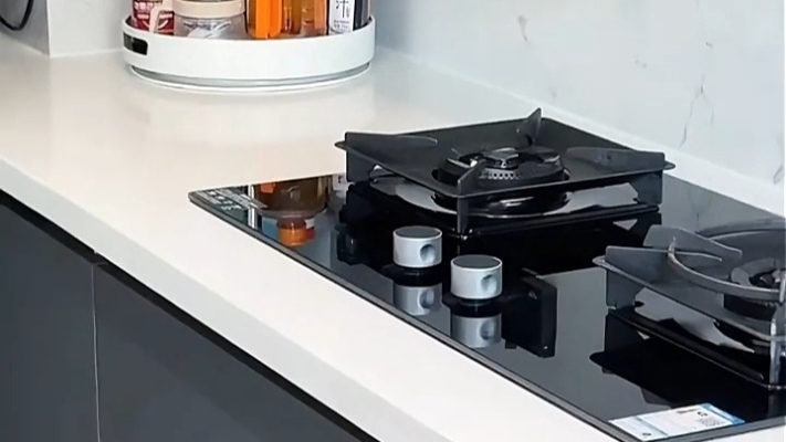 赤峰老板燃?xì)庠罹S修電話(huà)號(hào)碼-第1張圖片