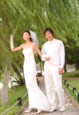 赤峰時(shí)尚花嫁攝影店電話號(hào)碼-第1張圖片