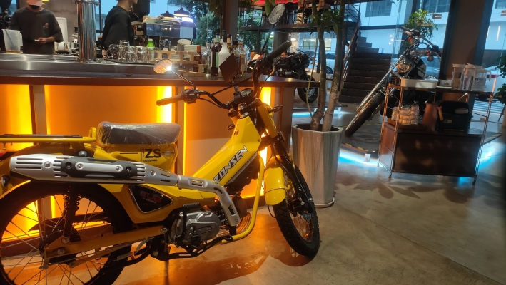 赤峰機車酒吧電話多少號碼-第1張圖片