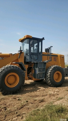 赤峰鏟車裝載機租賃電話號碼-第1張圖片