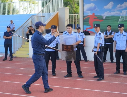 赤峰律師追款團(tuán)隊(duì)電話號(hào)碼查詢-第1張圖片