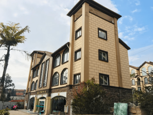 赤峰泰荷公館招聘電話號碼-第1張圖片