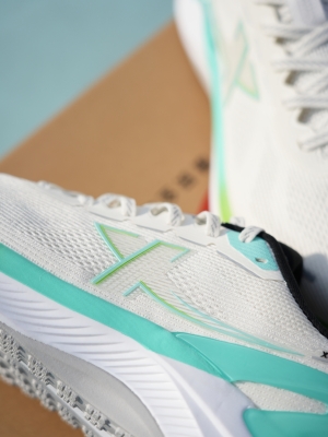 赤峰特步專賣店電話-第1張圖片