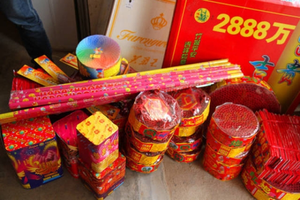 赤峰麻雷子鞭炮店電話號碼-第1張圖片