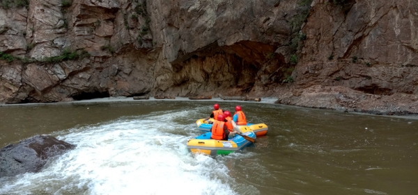 赤峰懸空玻璃廠電話地址查詢-第1張圖片