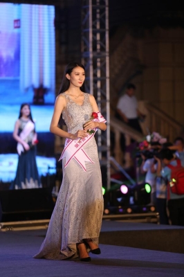 赤峰星洲模特招聘信息電話號(hào)碼-第1張圖片