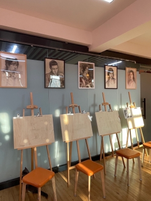 赤峰市拾藝畫室電話號(hào)碼-第1張圖片