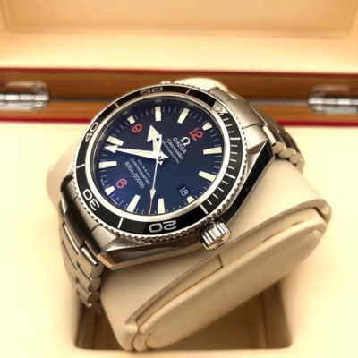 赤峰電子手表回收店電話號(hào)碼-第1張圖片