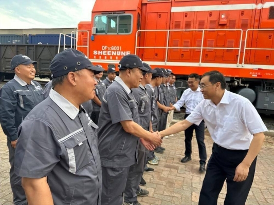 赤峰機(jī)車(chē)裝備專(zhuān)賣(mài)店電話號(hào)碼-第1張圖片