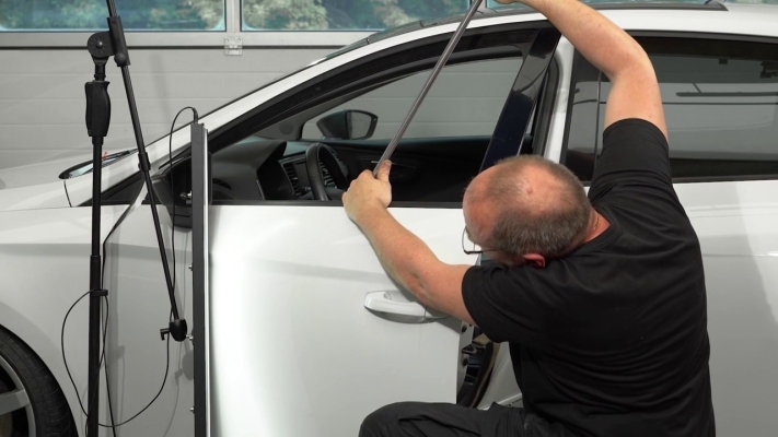 赤峰車門軟包修復(fù)店電話號碼-第1張圖片