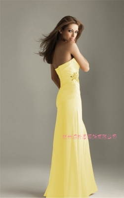 赤峰批發(fā)禮服電話號碼查詢地址-第1張圖片