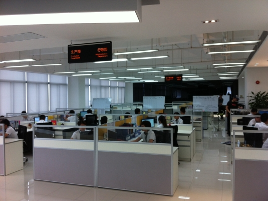 赤峰歐貨服飾招聘信息電話號碼-第1張圖片