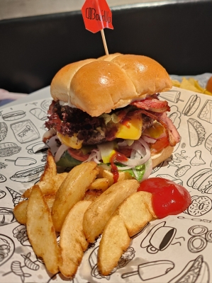 赤峰熱狗漢堡店電話(huà)號(hào)碼多少-第1張圖片