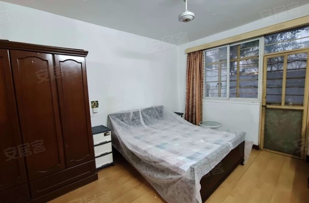 赤峰政府廣場足球場電話號碼-第1張圖片