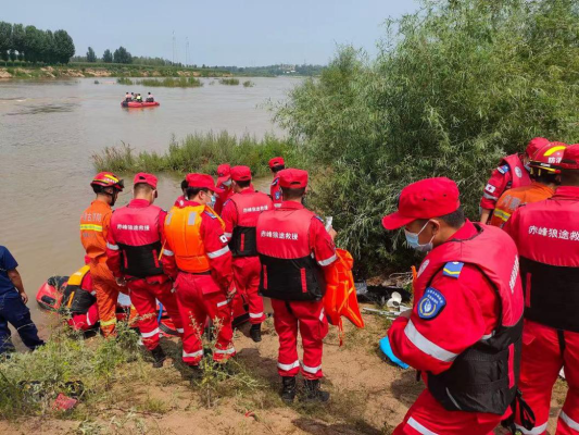 赤峰雷霆網(wǎng)吧地址電話是多少號(hào)-第1張圖片