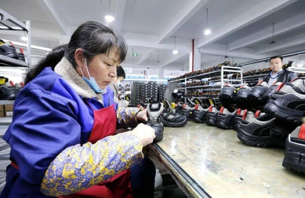 赤峰立達(dá)鞋廠電話號(hào)碼多少-第1張圖片