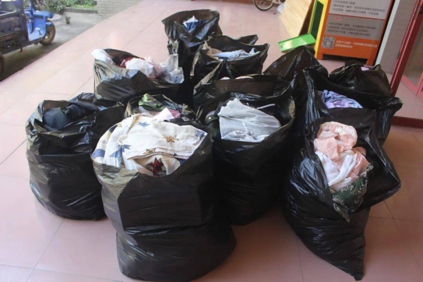 赤峰收舊衣黑料電話地址查詢-第1張圖片