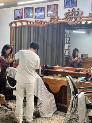 赤峰個(gè)性理發(fā)店電話號(hào)碼-第1張圖片